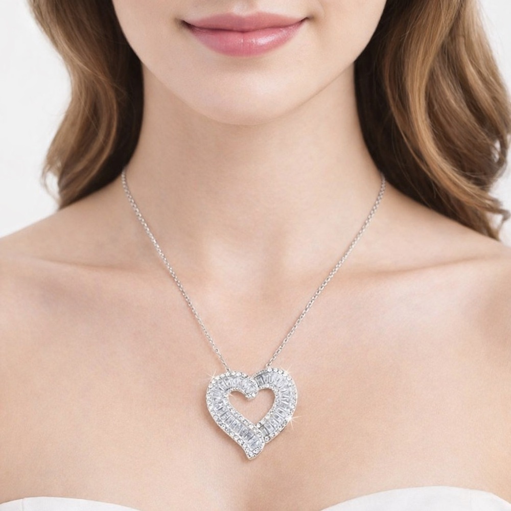 Elegant Silver Heart Pendant Necklace